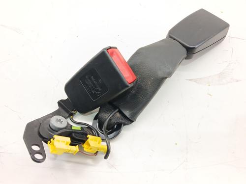 Used Seat buckle MERCEDES-BENZ C-CLASS (W204) C 200 CDI (204.001) (136 hp) 31068617