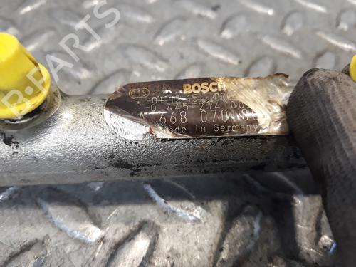 Used Injection rail MERCEDES-BENZ A-CLASS (W168) [1997-2005]  8252171