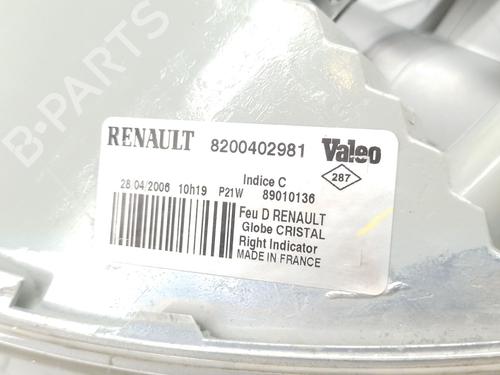 Right headlight NISSAN PRIMASTAR Van (X83)  | BP29808231C29 