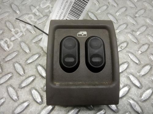 Used Right rear window switch CHRYSLER PT CRUISER (PT_) [2000-2010]  9235165