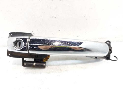 Used Front left exterior door handle SUZUKI GRAND VITARA II (JT, TE, TD) 1.9 DDiS (JB419WD, JB419XD) (129 hp) 4739266