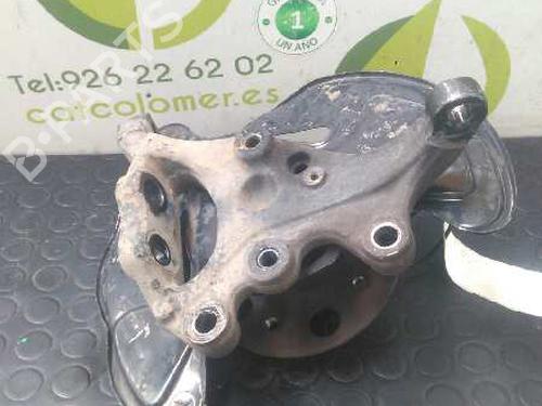 Used Right front steering knuckle MERCEDES-BENZ C-CLASS (W203) [2000-2007]  3063584