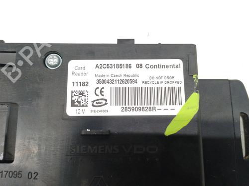 Card reader RENAULT MEGANE III Hatchback (BZ0/1_, B3_) 2.0 dCi (BZ0L) | BP31987632E4