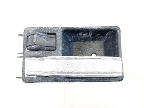 Used Front left interior door handle Front left interior door handle 39560238 39560238