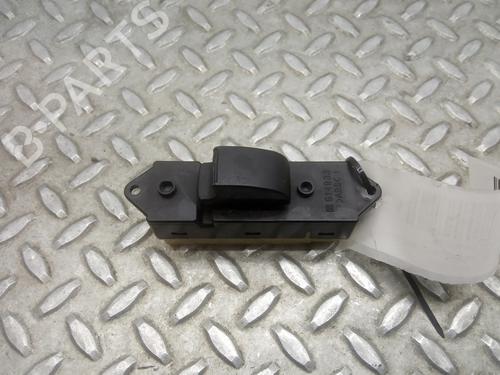 Used Right front window switch MITSUBISHI GRANDIS (NA_W) [2003-2011]  9343372