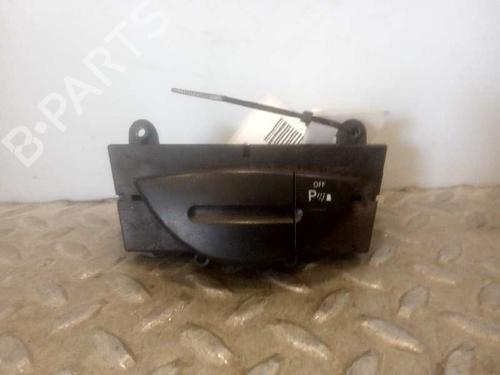 Used Switch Switch MERCEDES-BENZ E-CLASS (W211) E 270 CDI (211.016) (177 hp) 14235615 14235615