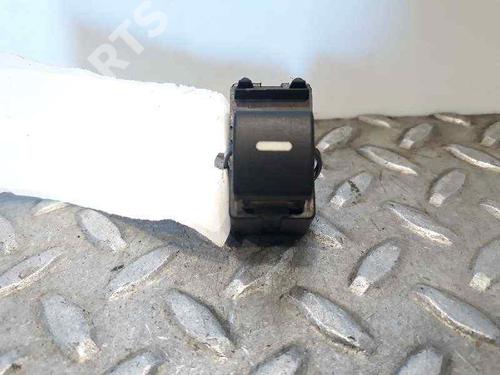 Used Right rear window switch Right rear window switch LAND ROVER RANGE ROVER III (L322) 3.0 D 4x4 (177 hp) 7122152 7122152