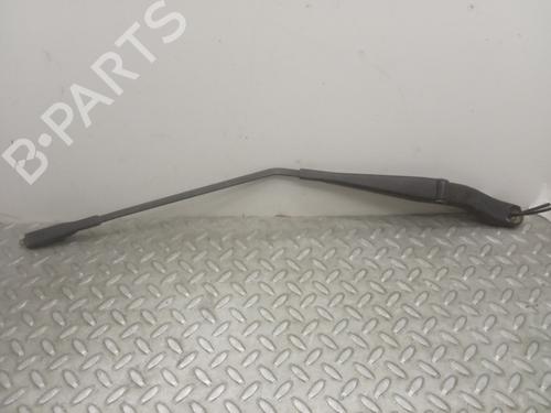 Used Front windshield wiper arm MERCEDES-BENZ B-CLASS Sports Tourer (W245) B 180 CDI (245.207) (109 hp) 10739998