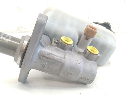 Brake master cylinder SSANGYONG KORANDO (CK) 2.0 e-XDi | BP33675579M77  - Image 5