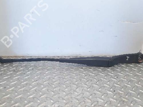 Used Front windshield wiper arm HYUNDAI i30 (FD) 1.6 CRDi (90 hp) 5833165