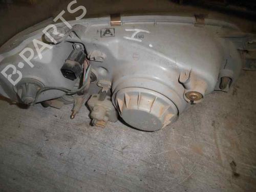 Faro izquierdo KIA CARENS I MPV (FC, FJ) [1998-2007]  3079367