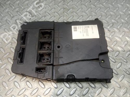 Used Fuse box RENAULT MEGANE II Saloon (LM0/1_) [2003-2025]  8846154