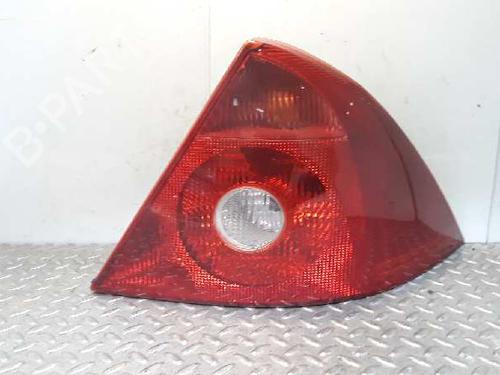 Used Right taillight FORD MONDEO III (B5Y) 2.0 TDCi (130 hp) 7760970