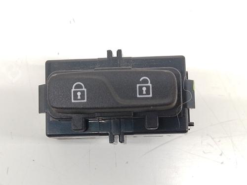 switch-volvo-xc60-i-suv-156-2008-2009-2010-2011-2012-2013-2014-2015-2016-2017-2018-31711161 main image