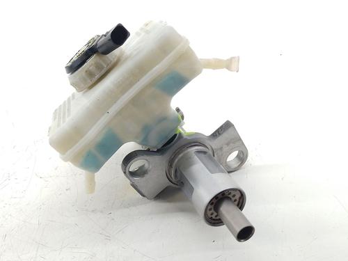 Used Brake master cylinder AUDI A4 B8 (8K2) 2.0 TDI (143 hp) 30969312