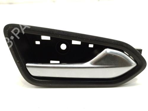 front-right-interior-door-handle-renault-captur-ii-hf_-2020-34583335 main image