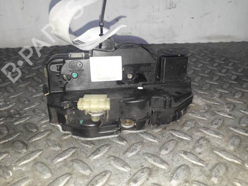 Used Front left lock OPEL INSIGNIA A Sports Tourer (G09) [2008-2017]  15858819