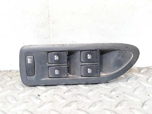 Used Left front window switch RENAULT LAGUNA II Grandtour (KG0/1_) [2001-2007]  3073096