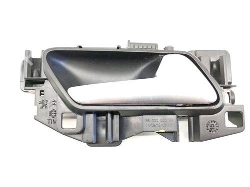 Used Front right interior door handle Front right interior door handle PEUGEOT 308 II (LB_, LP_, LW_, LH_, L3_) 1.2 THP 110 (110 hp) 36221567 36221567