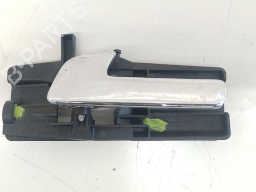 Venstre fortil invendig håndtag ALFA ROMEO 159 (939_) 1.9 JTDM 16V (939AXC1B, 939AXC12) (150 hp) 31760711