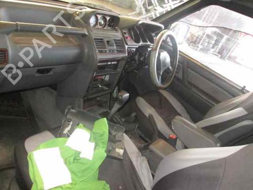 Left front steering knuckle MITSUBISHI PAJERO SPORT III (KS_) 2.4 DI-D 4x4 (KS1W) | BP12559898M25 