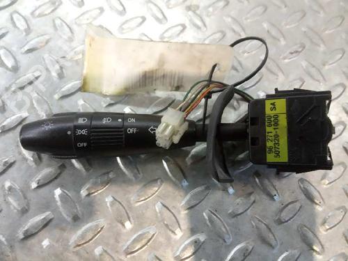 Used Headlight switch DAEWOO NUBIRA Saloon (J100) [1997-2025]  3052624