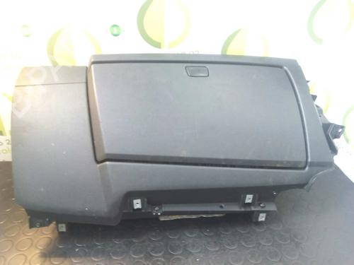 Used Glove box BMW 1 (E87) 118 d (122 hp) 3055446