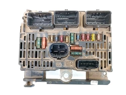 Used Fuse box Fuse box 38179303 38179303
