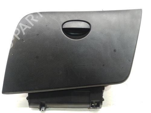 glove-box-seat-leon-1p1-2005-2006-2007-2008-2009-2010-2011-2012-2013-32205562 main image