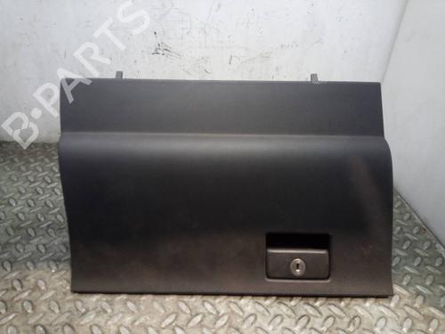 Used Glove box TOYOTA URBAN CRUISER (_P1_) 1.4 D-4D (NLP110_, NLP110R) (90 hp) 16657791