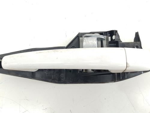 Puxador exterior trás esquerdo Puxador exterior trás esquerdo PEUGEOT 2008 I (CU_) 1.6 BlueHDi 100 (100 hp) 34194085 34194085