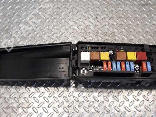 Used Fuse box OPEL VECTRA C GTS (Z02) 1.9 CDTI (F68) (150 hp) 3528874