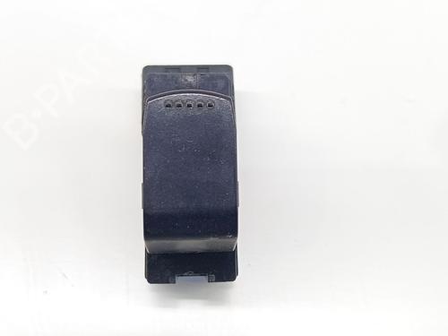 Used Right front window switch Right front window switch SUZUKI GRAND VITARA II (JT, TE, TD) 1.9 DDiS All-wheel Drive (JT419, TD44, JB419WD, JB419XD,... (129 hp) 36701114 36701114