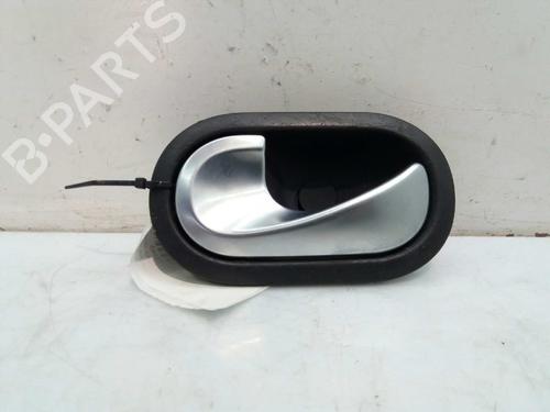 Venstre foran invendig håndtak RENAULT MEGANE II Saloon (LM0/1_) 1.9 dCi (LM0G, LM1G, LM2C) | BP3221960I13 