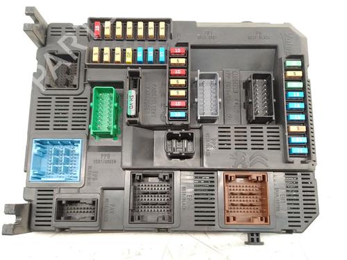 Used Fuse box Fuse box 36112319 36112319
