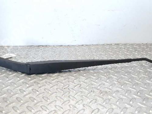 Used Front windshield wiper arm KIA SPORTAGE II (JE_, KM_) 2.7 V6 4WD (175 hp) 5888248