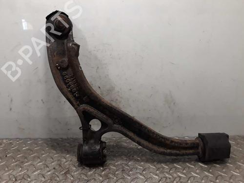 Used Right front suspension arm CHRYSLER VOYAGER II (ES) [1990-1995]  6784270