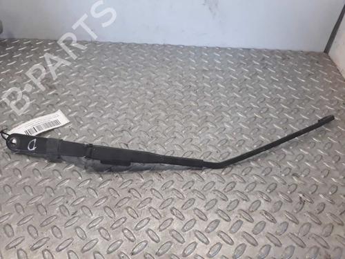 Used Front windshield wiper arm RENAULT MASTER II Van (FD) 2.5 D (80 hp) 6408949
