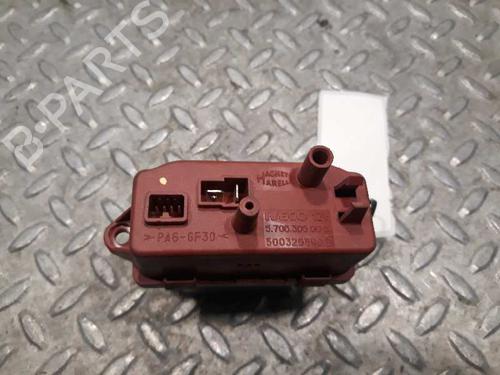 Used Heater resistor IVECO DAILY III Van 35 C 14 (136 hp) 12560276