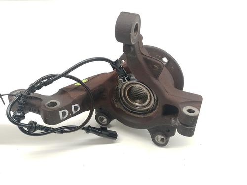 Used Right front steering knuckle RENAULT CLIO III (BR0/1, CR0/1) [2005-2014]  26594221