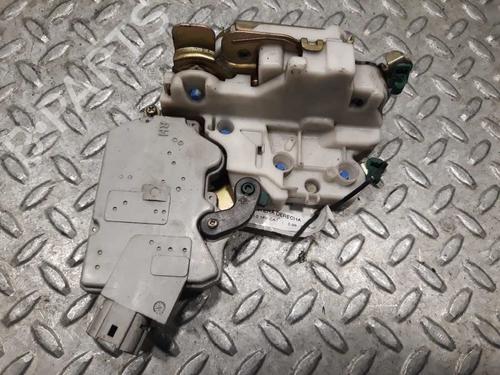 Used Front right lock NISSAN PRIMERA Hatchback (P11) [1996-2002]  3066145