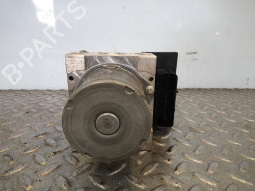 Used ABS pump BMW X1 (E84) sDrive 18 d (143 hp) 13092893
