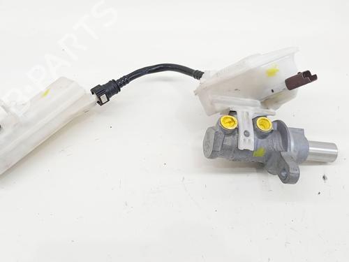 Used Brake master cylinder Brake master cylinder 39173932 39173932
