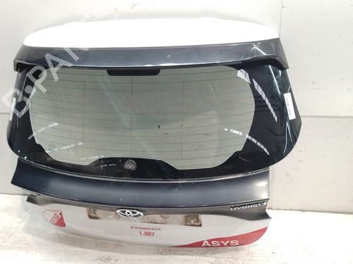 tailgate-toyota-yaris-_p21_-_pa1_-_ph1_-2020-34010168 main image