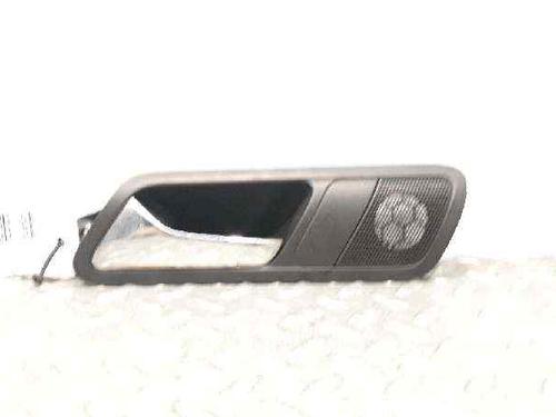 Used Rear left interior door handle Rear left interior door handle VW PASSAT B6 (3C2) 2.0 FSI (150 hp) 6967794 6967794