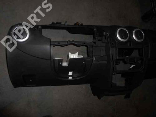 dashboard-dacia-sandero-15-dci-2008-3041326 main image