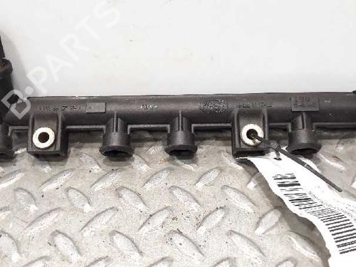 Rail D'Injecteurs FIAT PUNTO Hatchback Van (188_) 1.2 60 (60 hp) 7228536