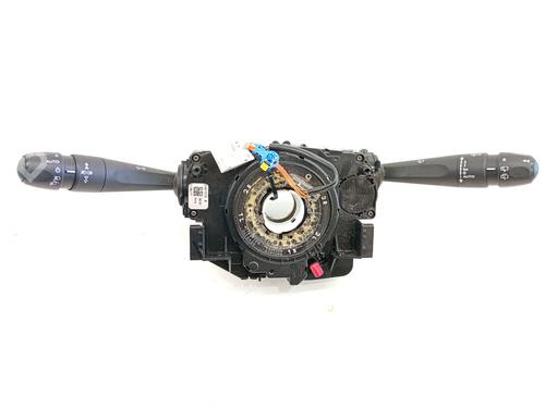 switch-citroen-c4-picasso-ii-2013-39146424 main image