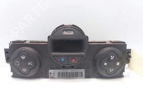 Used Climate control RENAULT MEGANE II (BM0/1_, CM0/1_) 2.0 16V (BM0U, CM0U) (135 hp) 4729105