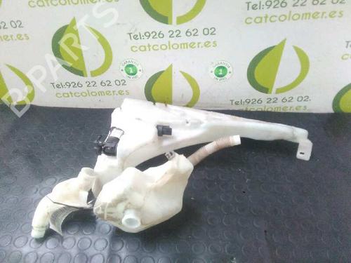 Windscreen washer tank VOLVO V50 (545)  31253164